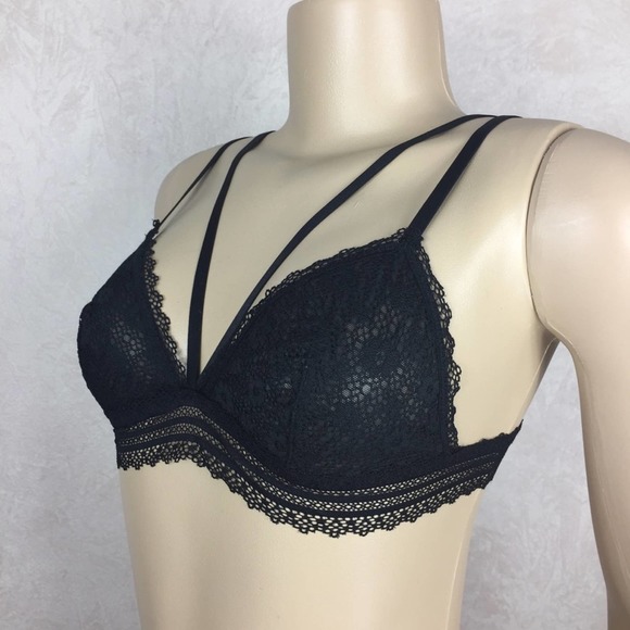 Small Victoria’s Secret Black Lace Bralette - Picture 2 of 3